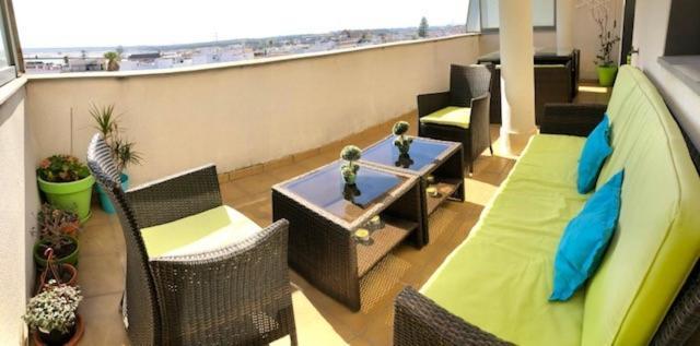 Gatu Premium Atico Parra, Parking, Piscina Comun, Terraza, Wifi , " Preferente Mayores De 25 Anos Y Familias " El Puerto de Santa María Dış mekan fotoğraf